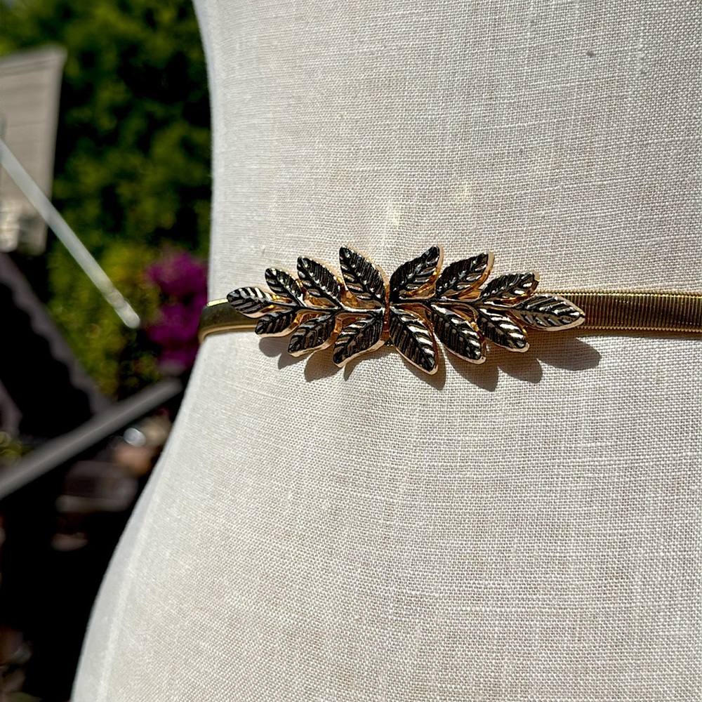Vintage 1990s stretch gold metal belt - Picture 6 of 7
